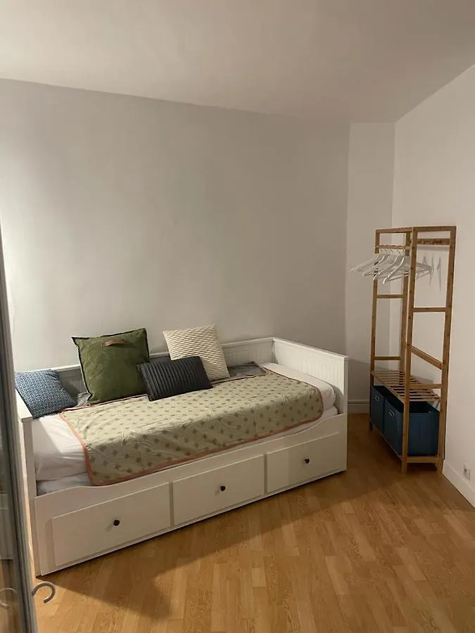 Appartement A Parigi 0*,